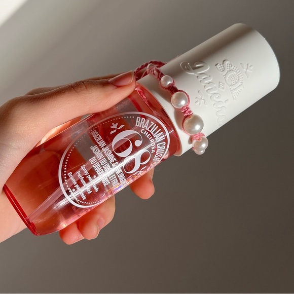 Handmade woven friendship bracelet pink with fake pearl beads - Picture 4 of 12